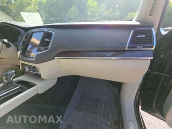 2017 Volvo XC90 T6 Momentum 7-Passenger - miniatura 20