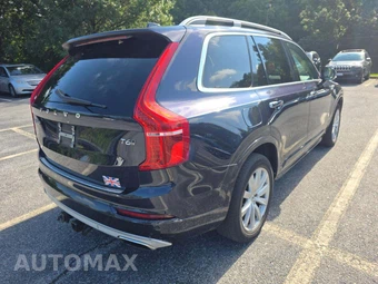 2017 Volvo XC90 T6 Momentum 7-Passenger - miniatura 3