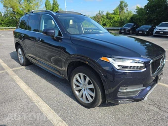 2017 Volvo XC90 T6 Momentum 7-Passenger - miniatura 4