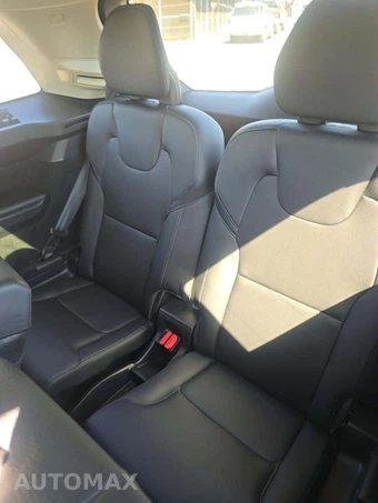 2017 Volvo XC90 T6 Momentum 7-Passenger - miniatura 14