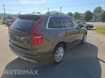 2017 Volvo XC90 T6 Momentum 7-Passenger - miniatura 3