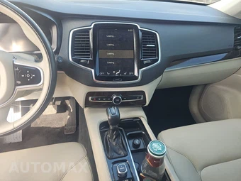 2017 Volvo XC90 T6 Momentum 7-Passenger – miniatura 11