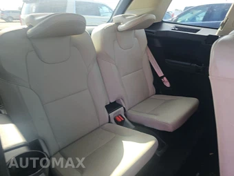 2017 Volvo XC90 T6 Momentum 7-Passenger – miniatura 14