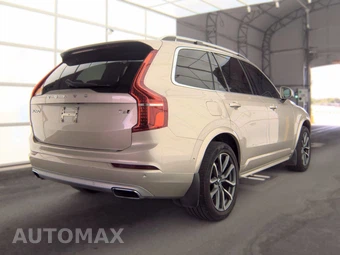 2017 Volvo XC90 T6 Momentum 7-Passenger – miniatura 4