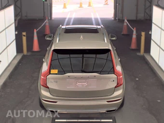 2017 Volvo XC90 T6 Momentum 7-Passenger – miniatura 5