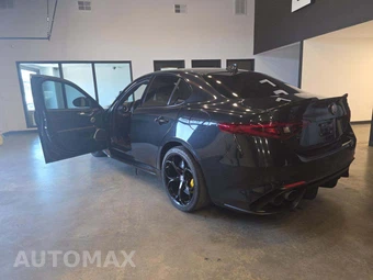2018 Alfa Romeo Giulia Quadrifoglio - miniatura 2