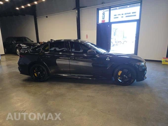 2018 Alfa Romeo Giulia Quadrifoglio - miniatura 4