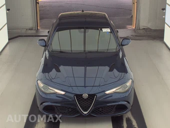 2018 Alfa Romeo Giulia Quadrifoglio - miniatura 2