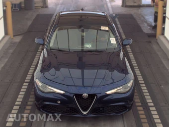 2018 Alfa Romeo Giulia Ti Lusso – miniatura 2
