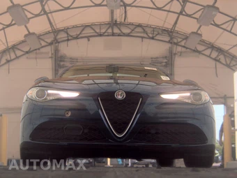 2018 Alfa Romeo Giulia Ti Lusso – miniatura 3