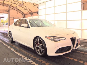 2018 Alfa Romeo Giulia Ti Sport – miniatura 3