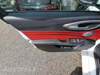 2018 Alfa Romeo Giulia Ti Sport – miniatura 9