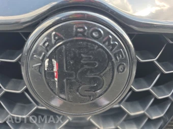 2018 Alfa Romeo Giulia Ti Sport – miniatura 15