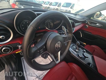 2018 Alfa Romeo Giulia Ti Sport – miniatura 10