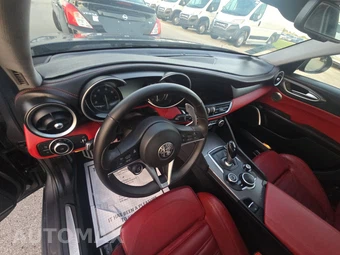 2018 Alfa Romeo Giulia Ti Sport – miniatura 11