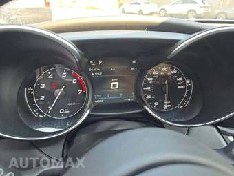 2018 Alfa Romeo Giulia Ti Sport – miniatura 9