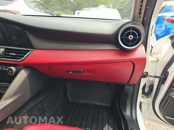 2018 Alfa Romeo Giulia Ti Sport - miniatura 19