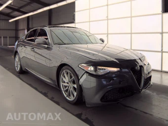 2018 Alfa Romeo Giulia - miniatura 3