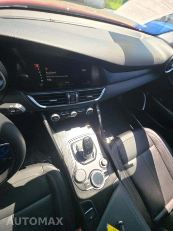 2018 Alfa Romeo Giulia – miniatura 10
