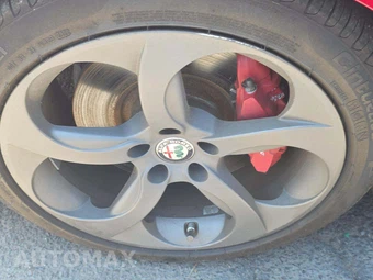 2018 Alfa Romeo Giulia – miniatura 21