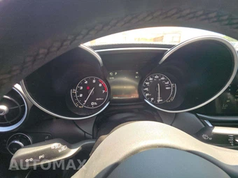 2018 Alfa Romeo Giulia – miniatura 9