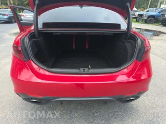 2018 Alfa Romeo Giulia – miniatura 14