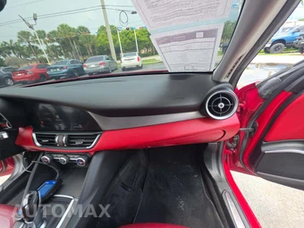 2018 Alfa Romeo Giulia – miniatura 19
