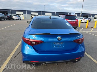 2018 Alfa Romeo Giulia – miniatura 5