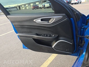 2018 Alfa Romeo Giulia – miniatura 9
