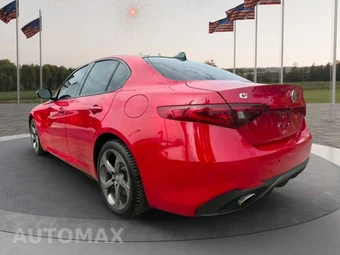 2018 Alfa Romeo Giulia – miniatura 5