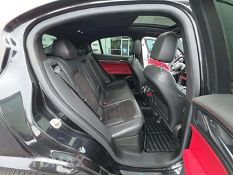 2018 Alfa Romeo Stelvio Quadrifoglio - miniatura 13