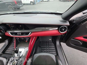 2018 Alfa Romeo Stelvio Quadrifoglio - miniatura 16