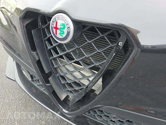 2018 Alfa Romeo Stelvio Quadrifoglio - miniatura 21