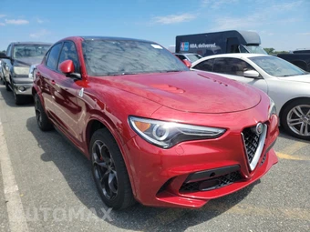 2018 Alfa Romeo Stelvio Quadrifoglio - miniatura 3