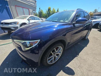 2018 Alfa Romeo Stelvio Sport