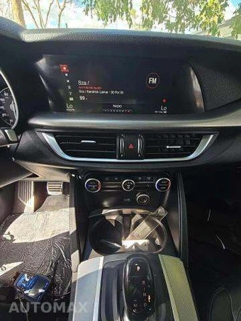 2018 Alfa Romeo Stelvio Sport - miniatura 10