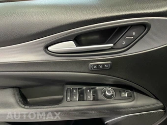 2018 Alfa Romeo Stelvio Sport - miniatura 24