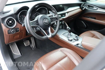 2018 Alfa Romeo Stelvio Sport – miniatura 14