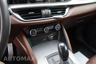 2018 Alfa Romeo Stelvio Sport – miniatura 25