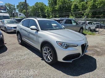 2018 Alfa Romeo Stelvio Ti Sport - miniatura 3