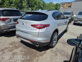 2018 Alfa Romeo Stelvio Ti Sport - miniatura 4
