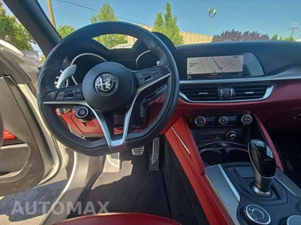 2018 Alfa Romeo Stelvio Ti Sport – miniatura 10