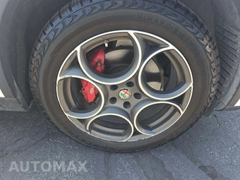 2018 Alfa Romeo Stelvio Ti Sport – miniatura 25