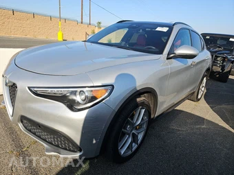 2018 Alfa Romeo Stelvio Ti Sport