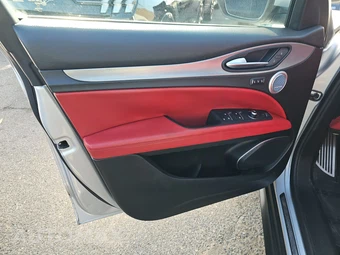2018 Alfa Romeo Stelvio Ti Sport - miniatura 9