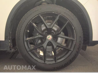 2018 Alfa Romeo Stelvio Ti Sport – miniatura 10