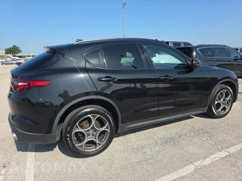 2018 Alfa Romeo Stelvio Ti Sport – miniatura 4