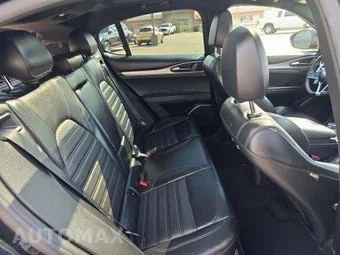 2018 Alfa Romeo Stelvio Ti Sport – miniatura 16