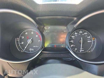 2018 Alfa Romeo Stelvio Ti Sport – miniatura 9