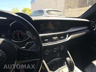 2018 Alfa Romeo Stelvio Ti Sport – miniatura 10